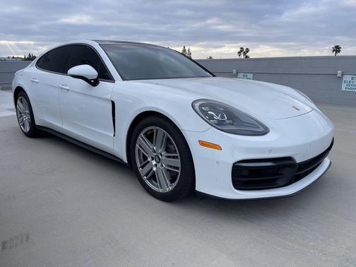 2021 Porsche Panamera 4