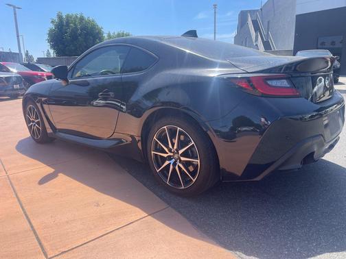 Raven 2023 Toyota GR86 Base