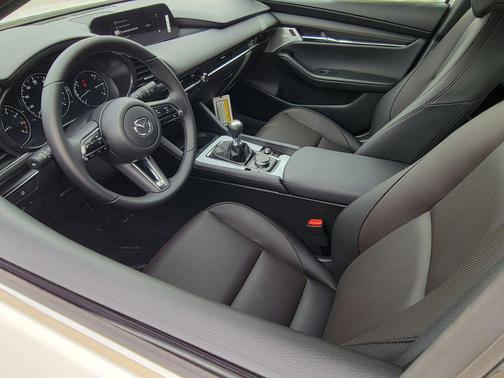 Snowflake White Pearl Mica 2026 Mazda Mazda3 FWD w/Premium Package