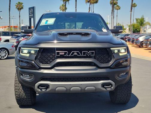Diamond Black Crystal Pearlcoat 2022 RAM 1500 TRX