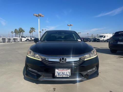 2017 Honda Accord EX-L w/Navigation & Honda Sensing