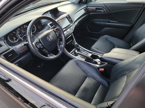 2017 Honda Accord EX-L w/Navigation & Honda Sensing