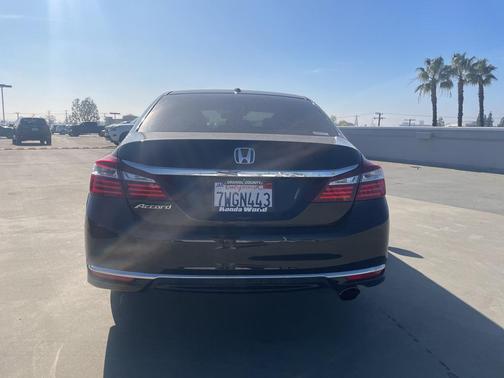 2017 Honda Accord EX-L w/Navigation & Honda Sensing