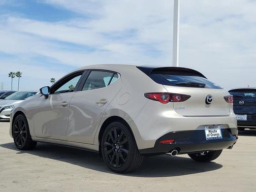 Platinum Quartz Metallic 2026 Mazda Mazda3 2.5 S Select Sport