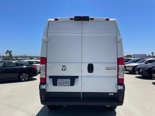 Bright White Clearcoat 2024 RAM ProMaster 2500 Tradesman