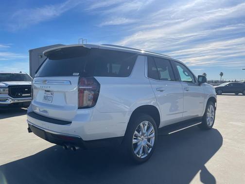 2022 Chevrolet Tahoe 4WD High Country