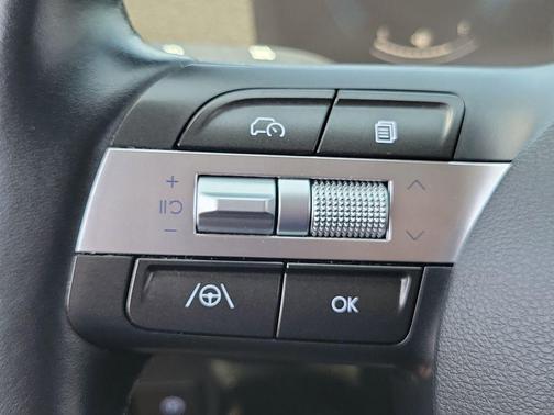 Cyber Gray Metallic 2024 Hyundai KONA SEL