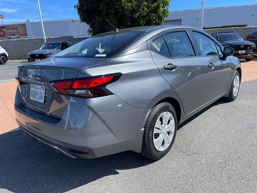 2021 Nissan Versa 1.6 S