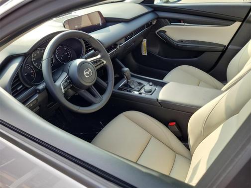 2026 Mazda Mazda3 FWD w/Preferred Package