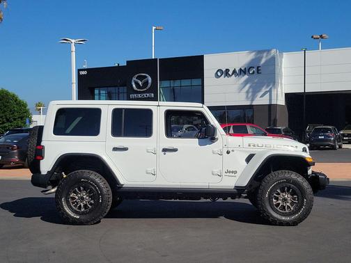Bright White Clearcoat 2022 Jeep Wrangler Unlimited Rubicon 392