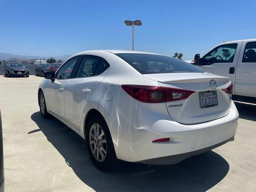 Snowflake White Pearl 2015 Mazda Mazda3 i Touring