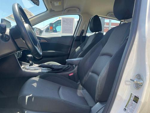 Snowflake White Pearl 2015 Mazda Mazda3 i Touring