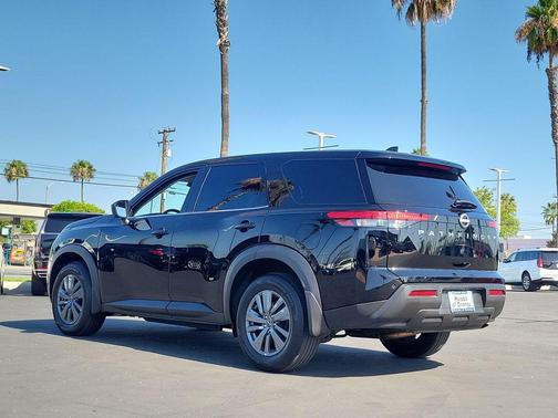 Super Black 2025 Nissan Pathfinder S FWD