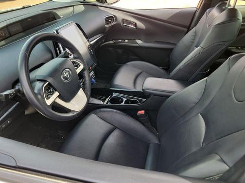 Blizzard Pearl 2019 Toyota Prius Prime Advanced