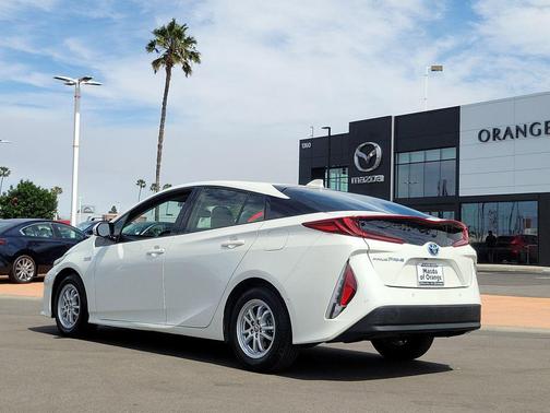 Blizzard Pearl 2019 Toyota Prius Prime Advanced