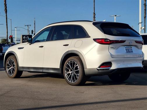 2025 Mazda CX-70 PHEV Premium Package
