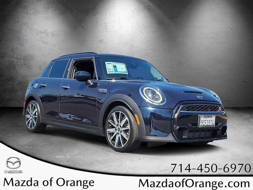 MINI Yours Enigmatic Black Metallic 2023 MINI Hardtop Cooper S