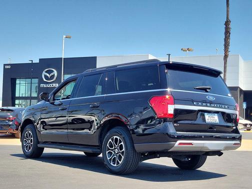 AGATE BLACK METALLIC 2024 Ford Expedition Max XLT