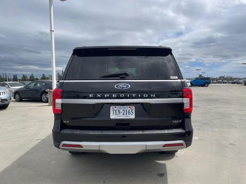 AGATE BLACK METALLIC 2024 Ford Expedition Max XLT