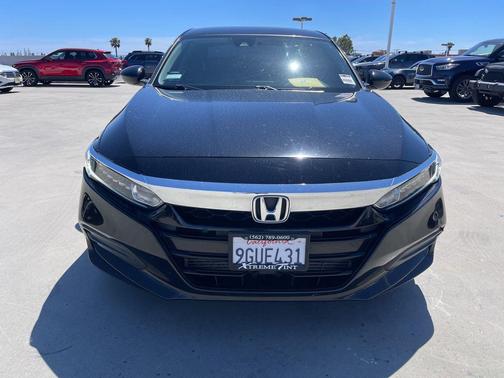 Crystal Black Pearl 2018 Honda Accord LX