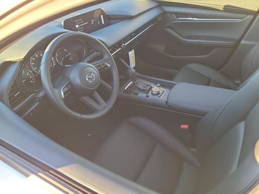2026 Mazda Mazda3 FWD w/Preferred Package