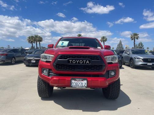 2018 Toyota Tacoma TRD Sport