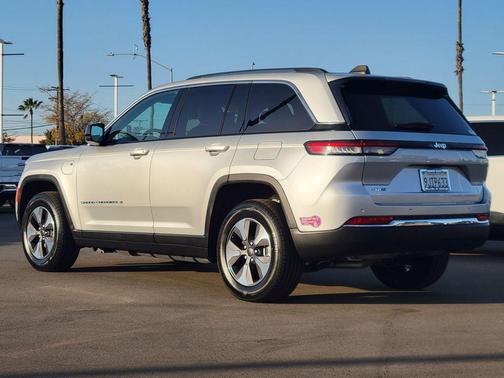 2023 Jeep Grand Cherokee 4xe Base