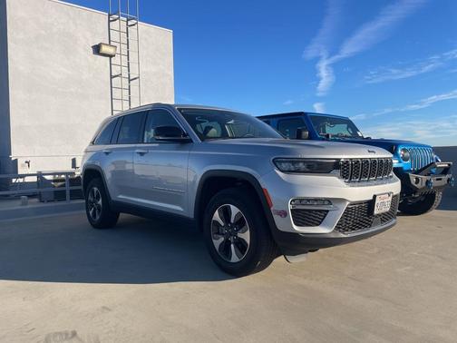 2023 Jeep Grand Cherokee 4xe Base