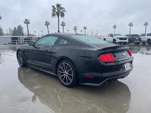2017 Ford Mustang EcoBoost Premium