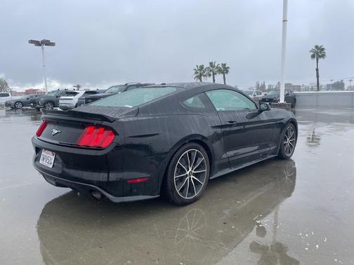 2017 Ford Mustang EcoBoost Premium