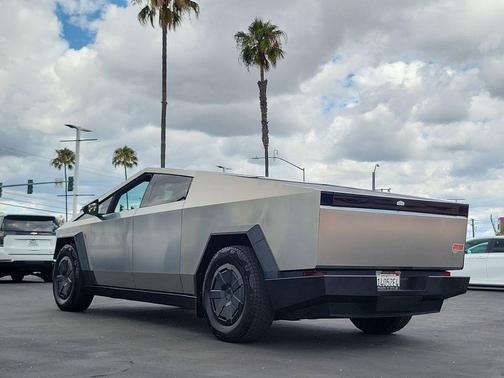 Stainless Steel 2024 Tesla Cybertruck Cyberbeast