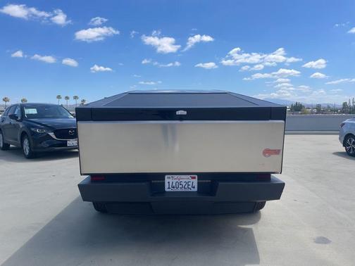Stainless Steel 2024 Tesla Cybertruck Cyberbeast