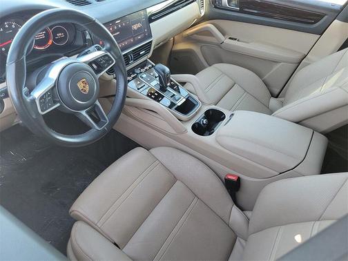 2022 Porsche Cayenne Cayenne