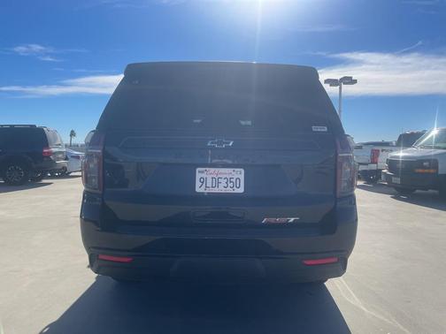 2024 Chevrolet Suburban RST