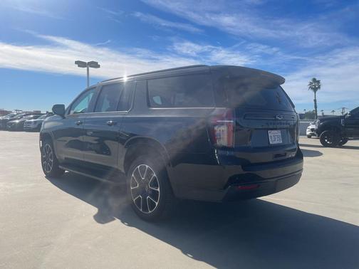 2024 Chevrolet Suburban RST