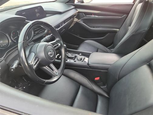 2022 Mazda Mazda3 FWD w/Preferred Package