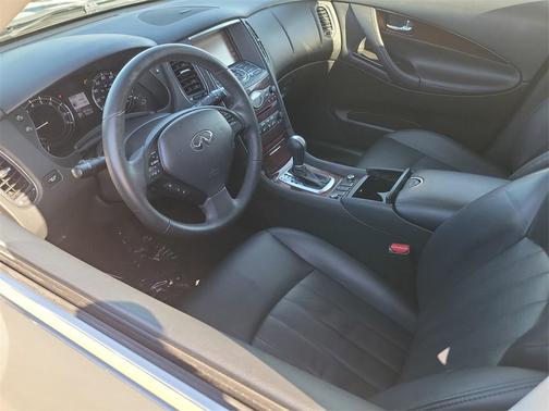 2017 INFINITI QX50 Base