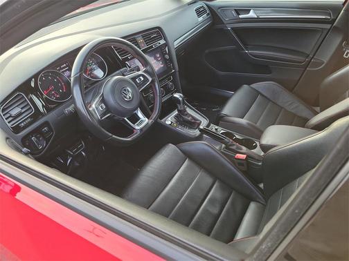 2019 Volkswagen Golf GTI 2.0T S 4-Door