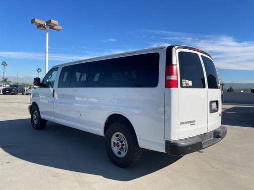 2016 GMC Savana 3500 LS
