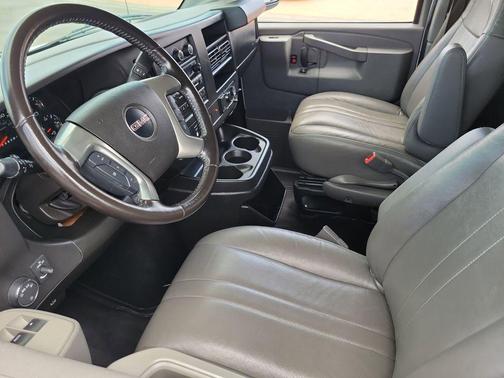 2016 GMC Savana 3500 LS