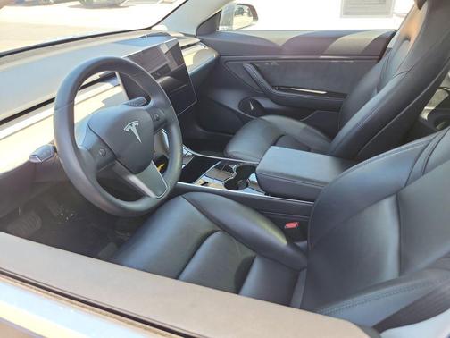 Midnight Silver Metallic 2019 Tesla Model 3 Performance