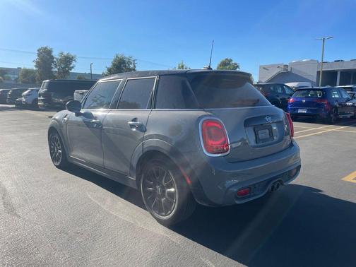 Moonwalk Grey Metallic 2019 MINI Hardtop Cooper S