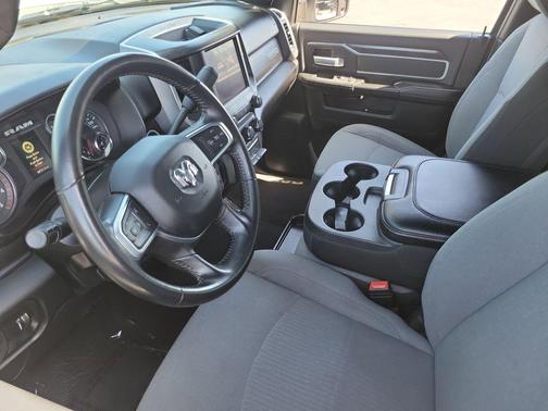 2024 RAM 3500 Big Horn Crew Cab 4x4 8' Box