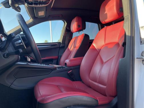 2019 Porsche Macan S