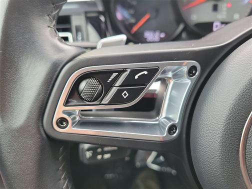 2019 Porsche Macan S