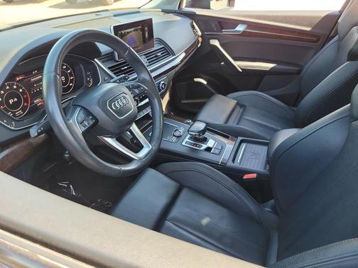 Moonlight Blue 2019 Audi Q5 2.0T Premium Plus