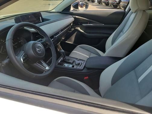 Snowflake White Pearl Mica 2026 Mazda CX-30 2.5 Turbo