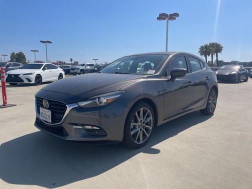 Machine Gray Metallic 2018 Mazda Mazda3 Grand Touring