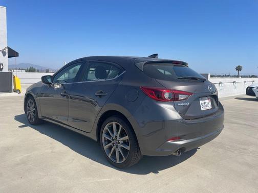 Machine Gray Metallic 2018 Mazda Mazda3 Grand Touring