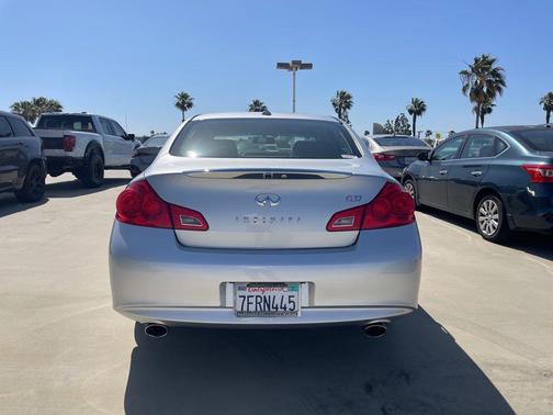 Liquid Platinum 2013 INFINITI G37 Journey